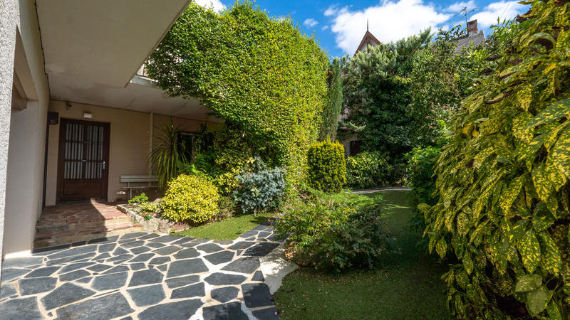 Maison - 280 m² - 7 pièces