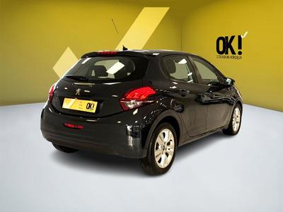 Peugeot 208 1.5 BlueHDi 100 Signature Gps Caméra Carplay Régul