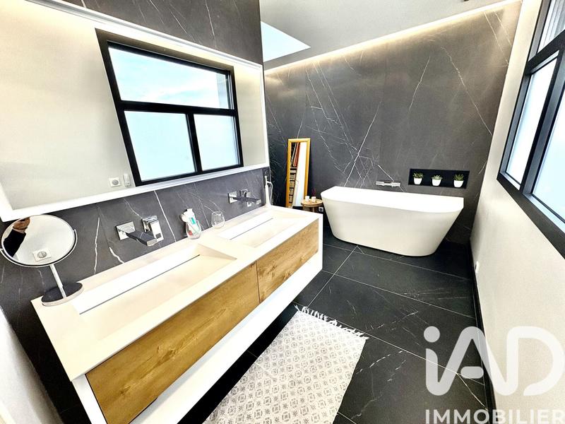 Maison - 190 m² - 6 pièces