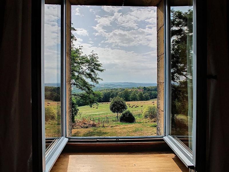 Maison - 440 m² - 13 pièces