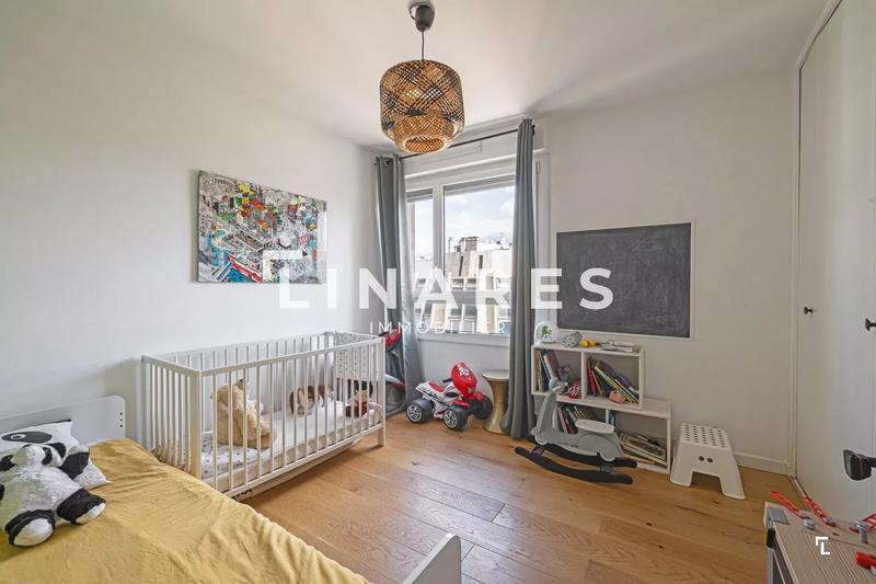 Appartement - 94 m² - 4 pièces