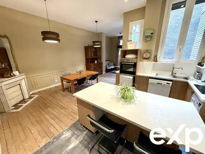 Appartement - 159 m² - 7 pièces