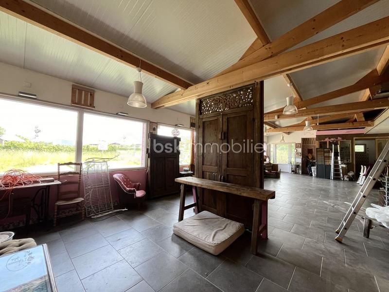 Bureau - 98 m² - 1 pièce