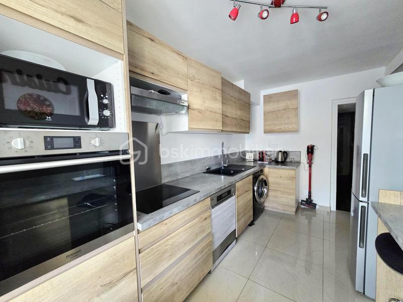 Maison - 94 m² - 5 pièces