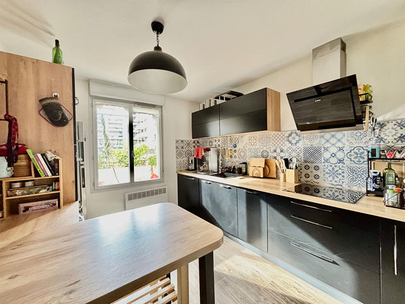 Appartement - 96 m² - 5 pièces