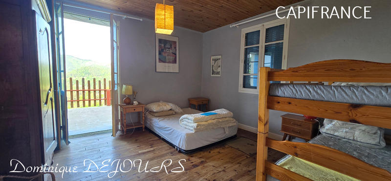 Maison - 176 m² - 9 pièces