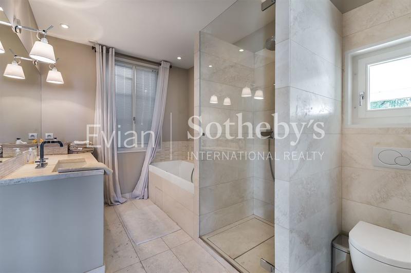 Maison - 340 m² - 6 pièces