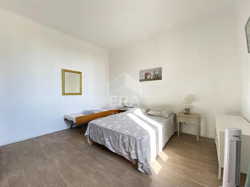 Maison - 330 m² - 13 pièces