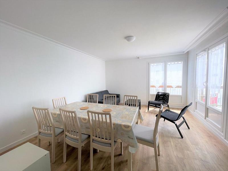 Appartement - 10 m² - 6 pièces