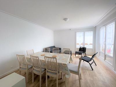 Appartement - 10 m² - 6 pièces