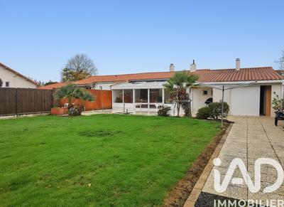 Maison - 90 m² - 4 pièces