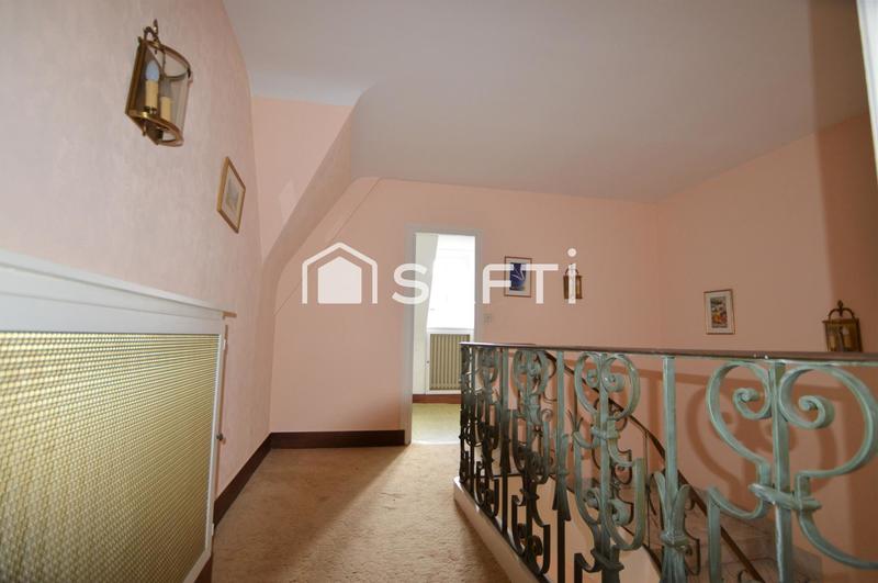 Maison - 231 m² - 8 pièces