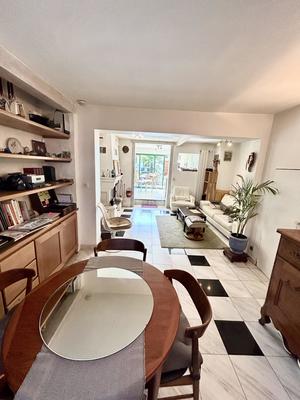 Maison - 98 m² - 5 pièces