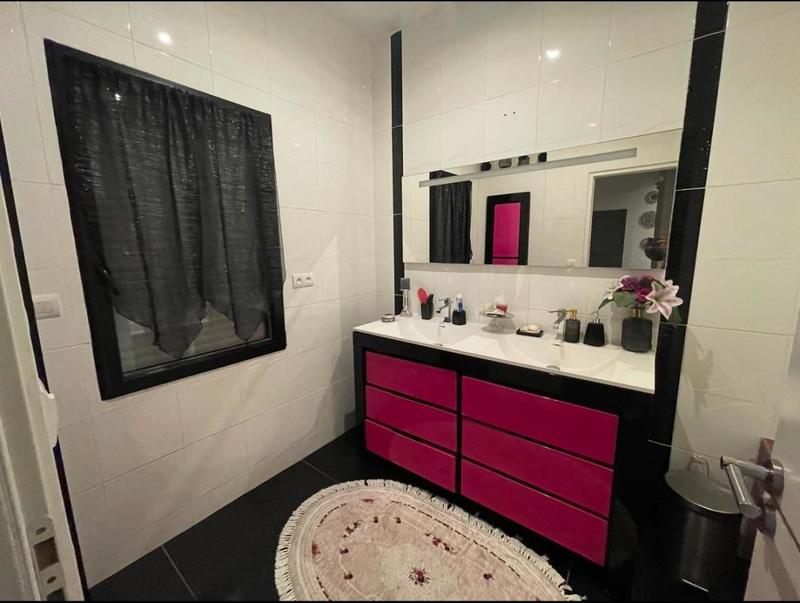 Maison - 167 m² - 7 pièces