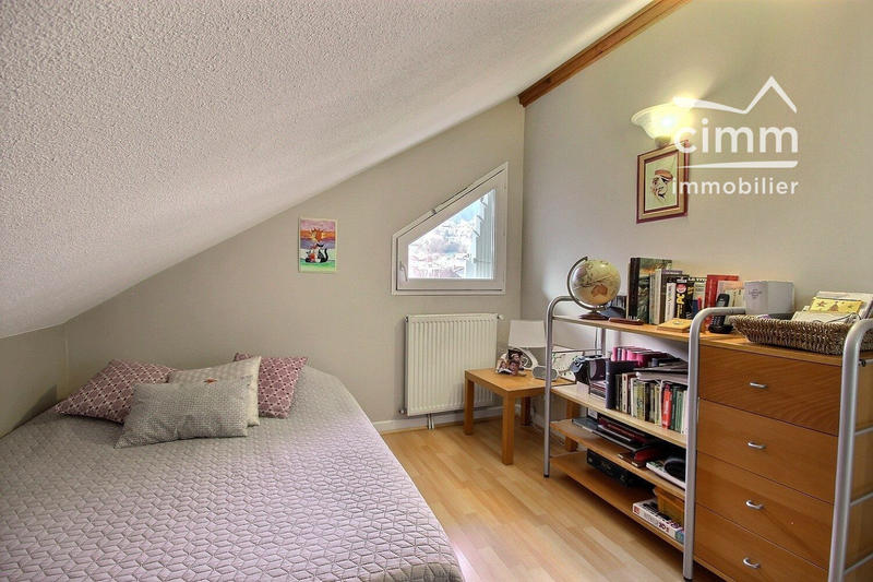 Appartement - 95 m² - 4 pièces