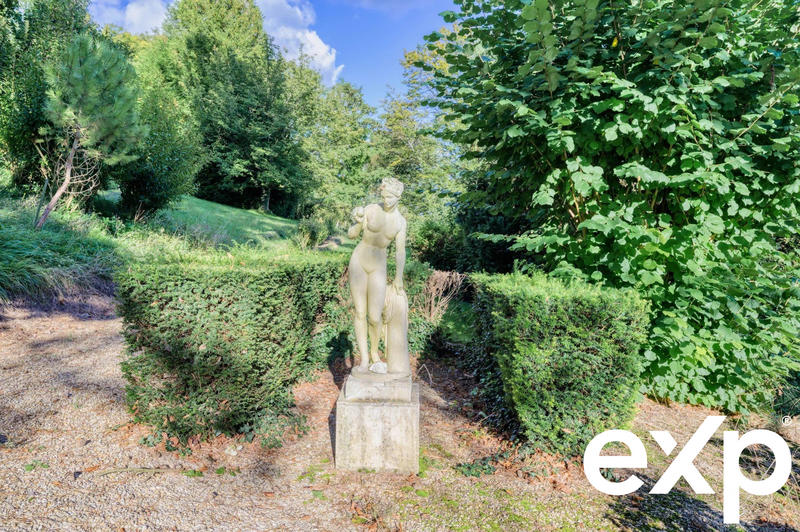 Maison - 196 m² - 7 pièces