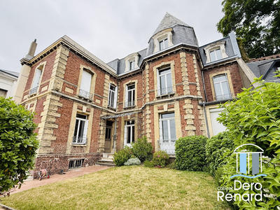 Maison ancienne - 270 m² - 10 pièces