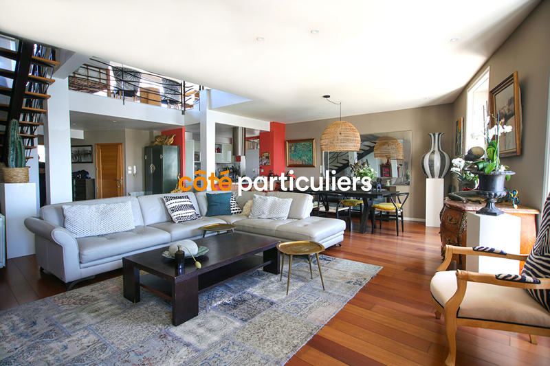 Appartement - 180 m² - 6 pièces