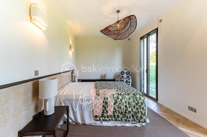 Villa - 368 m² - 10 pièces