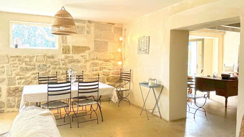 Maison - 260 m² - 11 pièces