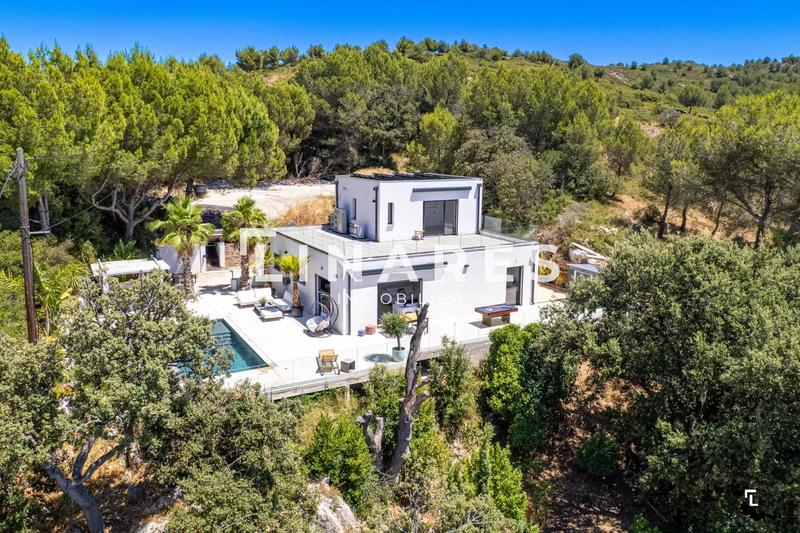 Maison - 140 m² - 5 pièces