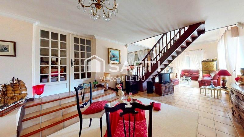 Villa - 220 m² - 6 pièces