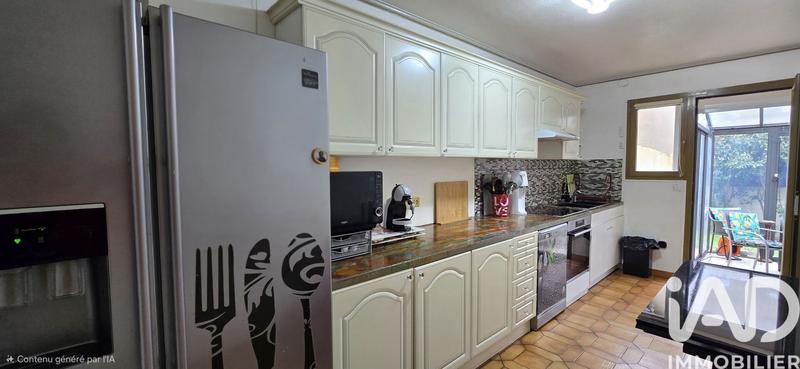 Maison - 94 m² - 5 pièces