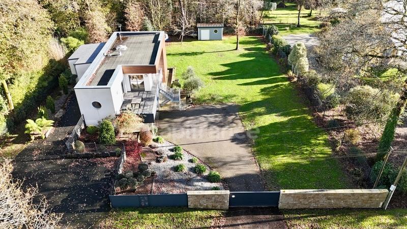 Maison - 176 m² - 7 pièces