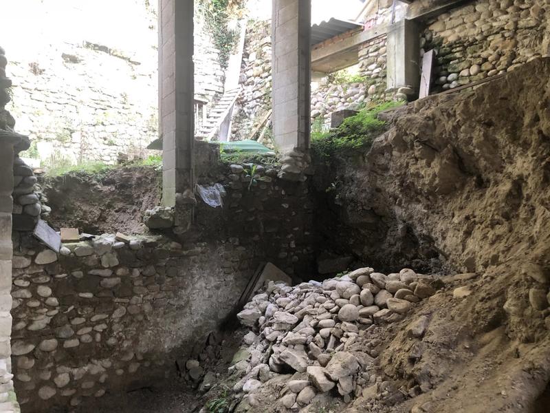 Ruine - 482 m² - 1 pièce