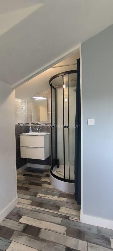 Maison - 196 m² - 9 pièces