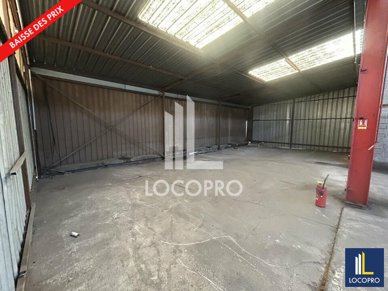 Local d'activité / Entrepôt - 857 m²