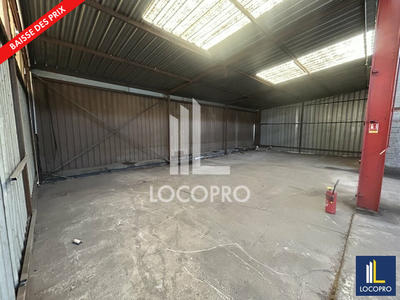 Local d'activité / Entrepôt - 857 m²
