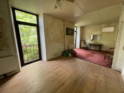 Maison - 170 m² - 8 pièces