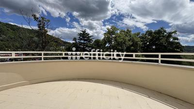 Appartement - 105 m² - 3 pièces