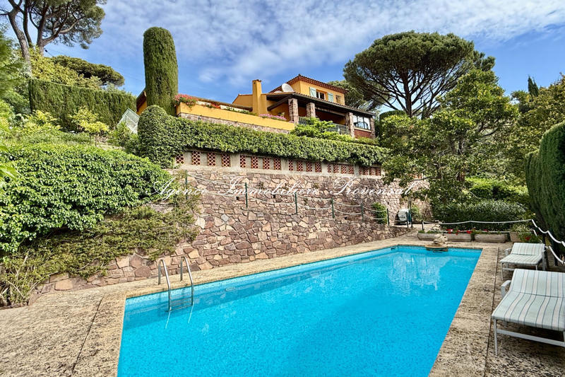 Villa - 184 m² - 7 pièces