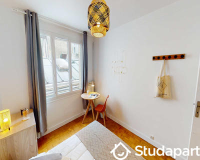 Chambre - 60 m² - 1 pièce