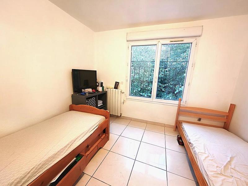 Propriété - 300 m² - 16 pièces