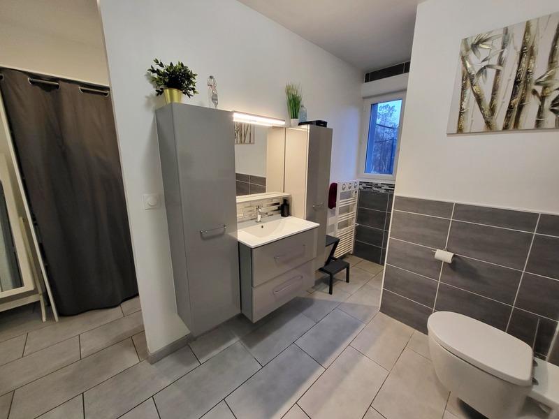 Maison - 330 m² - 15 pièces