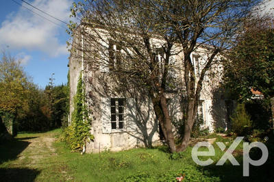 Maison - 180 m² - 8 pièces