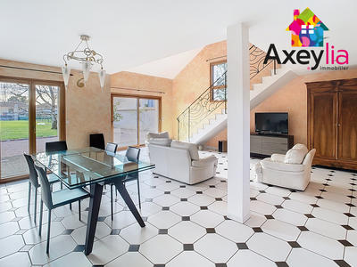 Maison - 152 m² - 5 pièces