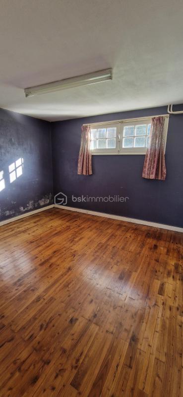 Demeure - 90 m² - 6 pièces