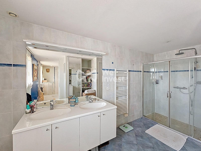 Maison ancienne - 374 m² - 14 pièces