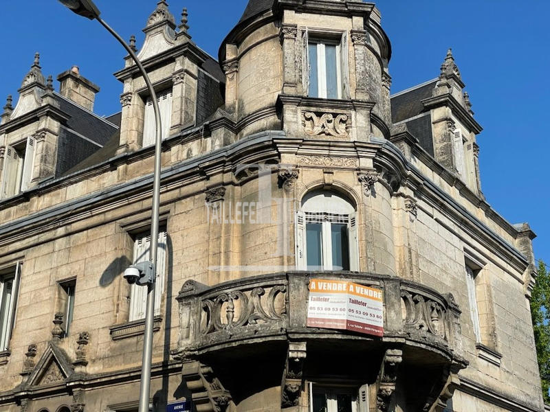 Maison - 253 m² - 5 pièces