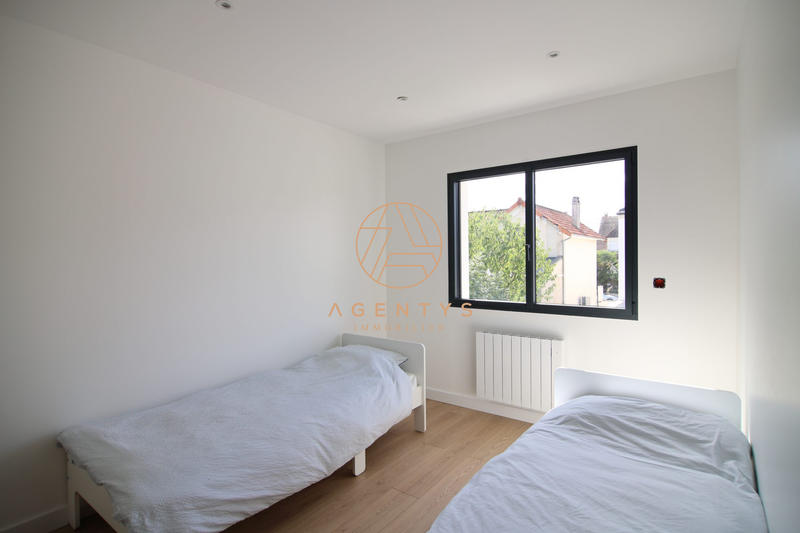 Maison contemporaine - 200 m² - 6 pièces