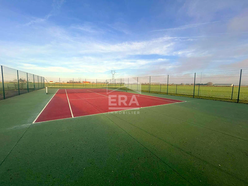 Maison - 209 m² - 9 pièces