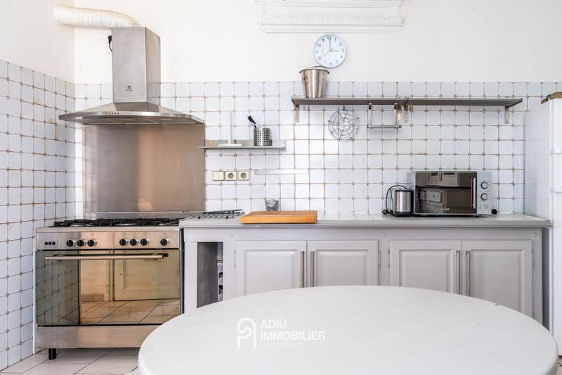 Mas - 635 m² - 20 pièces