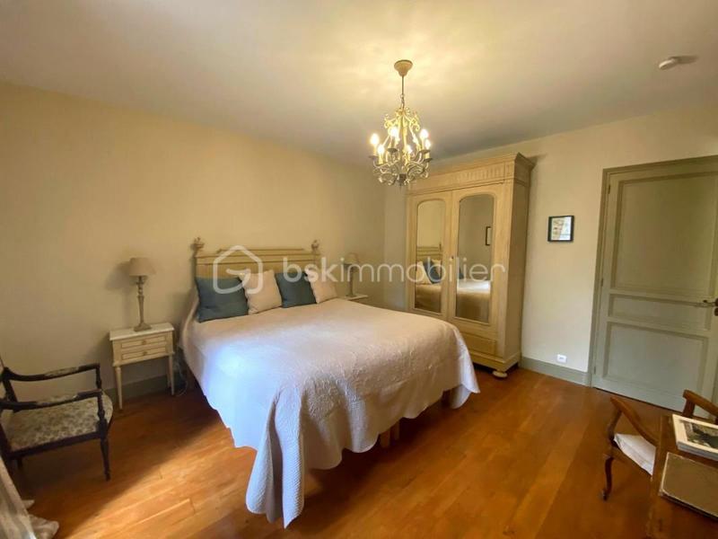 Château - 520 m² - 18 pièces