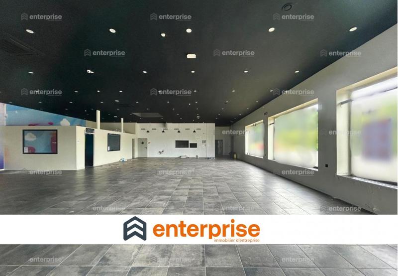Local commercial - 375 m²