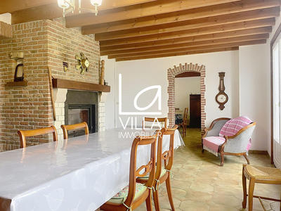 Maison - 210 m² - 7 pièces