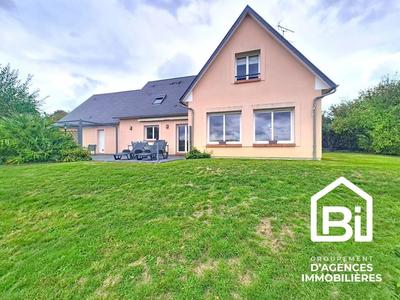 Maison - 218 m² - 8 pièces